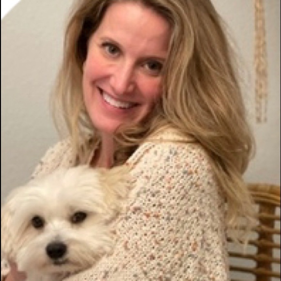 Meet your Posher, Karmen - Picture 3 of 4